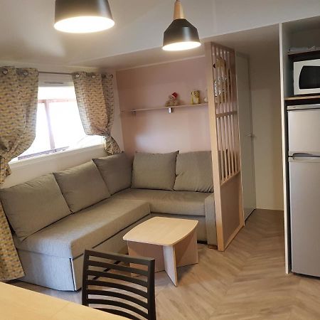 Mobil Home Maxi Confort Sur La Cote D'Azur Fréjus Екстериор снимка